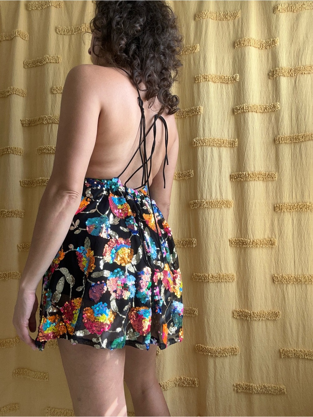 Floral sequin mini dress with adjustable straps. - Picture 5 of 6